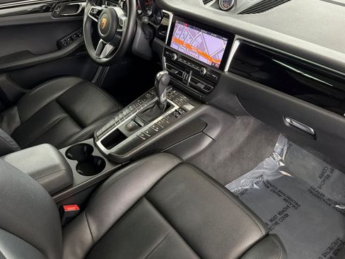 Used 2021 Porsche Macan w/ Premium Package Plus AWD/4WD image 16