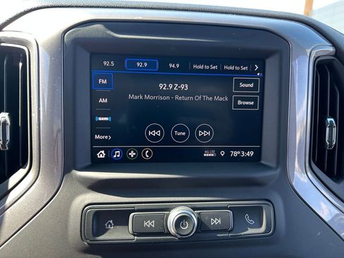 Used 2022 Chevrolet Silverado 2500 Custom w/ Custom Convenience Package image 12