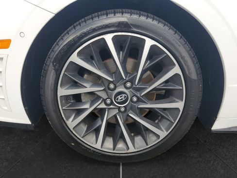 Used 2022 Hyundai Sonata Limited FWD image 12