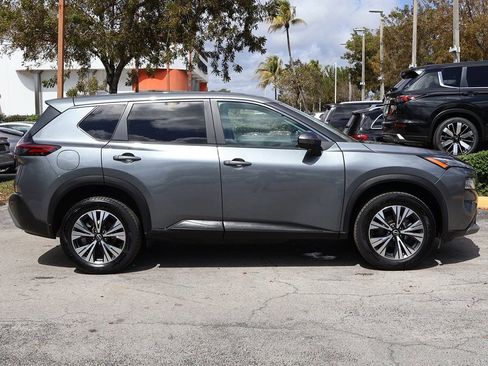 Used 2023 Nissan Rogue SV image 16