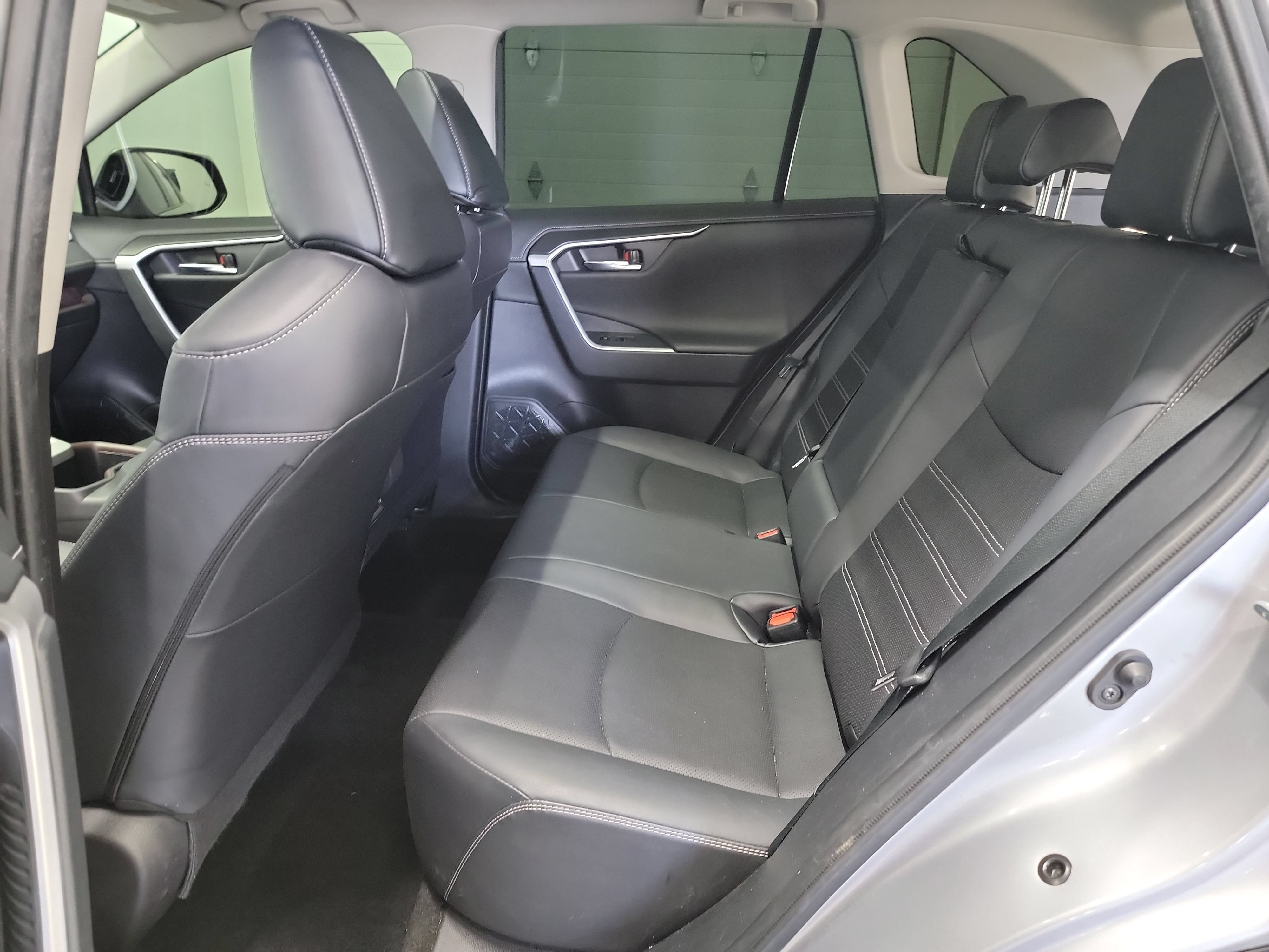 Used 2022 Toyota RAV4 Limited AWD/4WD image 28