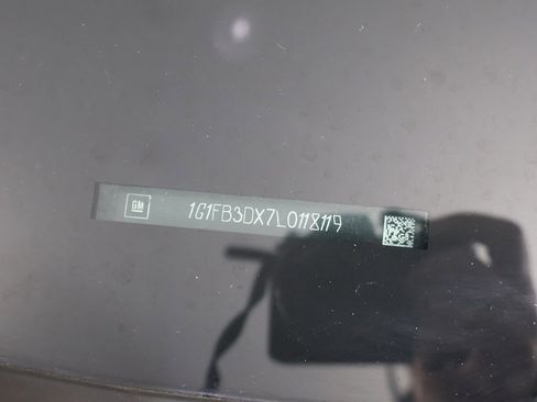 Used 2020 Chevrolet Camaro LT image 48