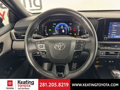 Certified 2025 Toyota Camry SE image 31