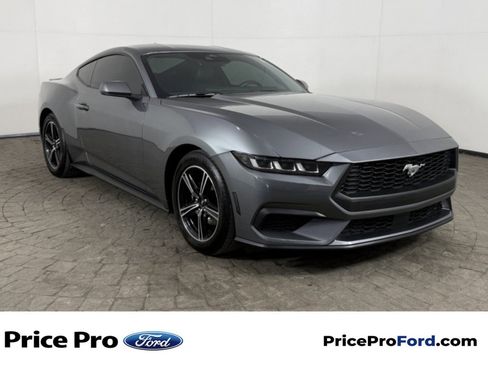 Used 2025 Ford Mustang Premium image 1
