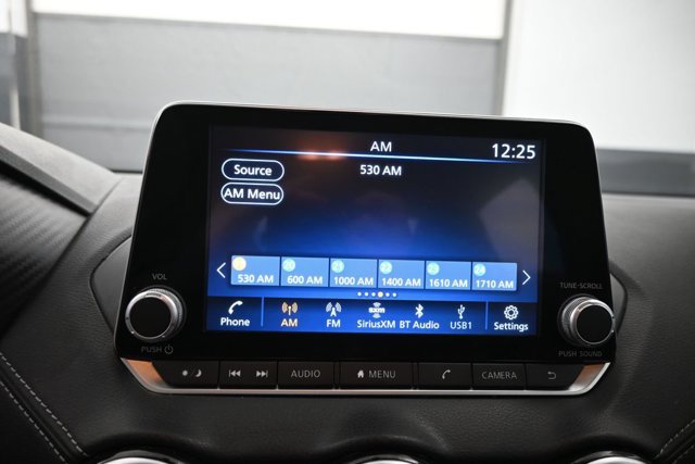 Used 2024 Nissan Sentra SV FWD image 14