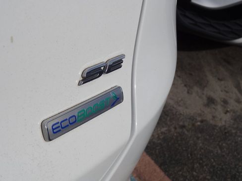 Used 2015 Ford Fusion SE w/ Equipment Group 201A image 7