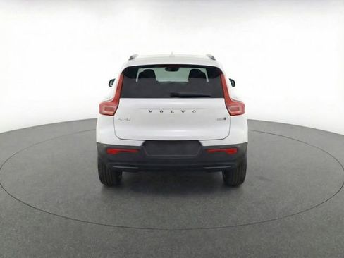 Certified 2024 Volvo XC40 B5 Plus w/ Protection Package Premier image 37