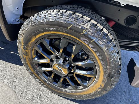 New 2026 Chevrolet Silverado 2500 Custom w/ Custom Value Package image 10