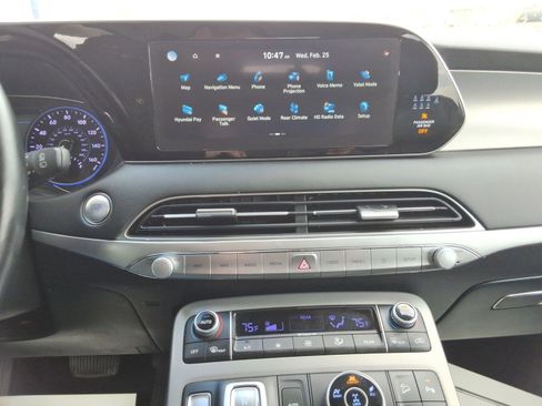 Used 2022 Hyundai Palisade SEL w/ 8P Bench Seat Package AWD/4WD image 15