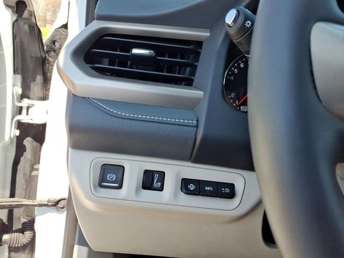 Used 2023 GMC Acadia Denali w/ Denali Ultimate Package AWD/4WD image 21