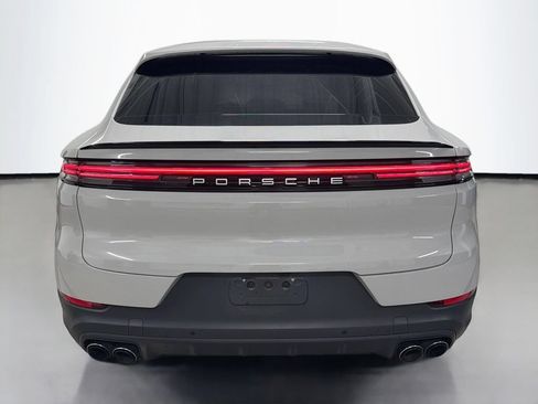 Certified 2024 Porsche Cayenne Coupe AWD/4WD image 10
