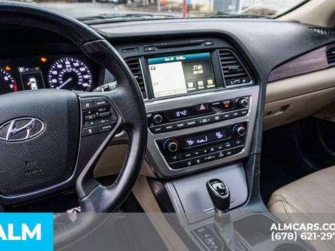 Used 2017 Hyundai Sonata Limited w/ Ultimate Package 04 image 32