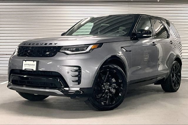 Certified 2025 Land Rover Discovery Dynamic SE AWD/4WD image 1