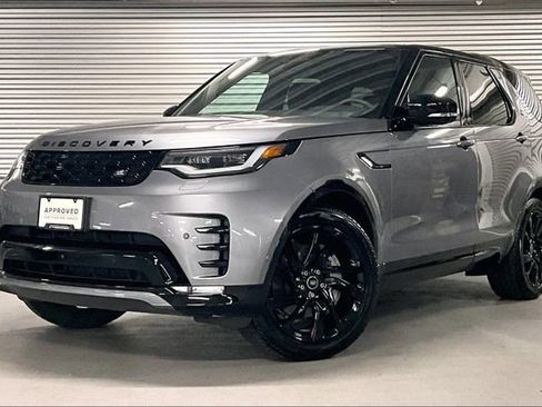 Certified 2025 Land Rover Discovery Dynamic SE AWD/4WD image 1