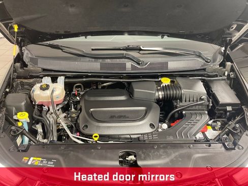 Used 2025 Chrysler Pacifica Select image 27