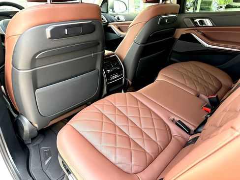 New 2026 BMW X7 xDrive40i image 16