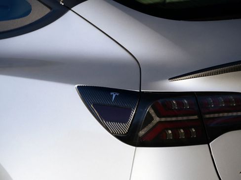 Used 2018 Tesla Model 3 Long Range image 27