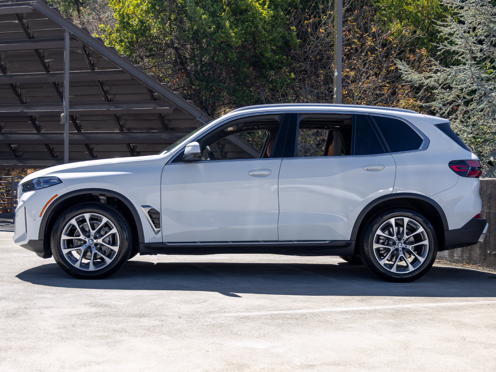 Used 2026 BMW X5 xDrive40i AWD/4WD image 2
