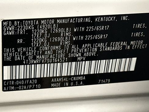Used 2025 Toyota RAV4 XLE AWD/4WD image 30