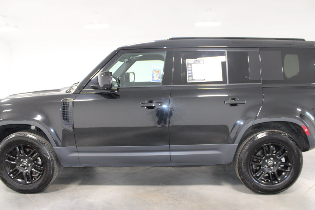 Used 2025 Land Rover Defender 110 S AWD/4WD image 6