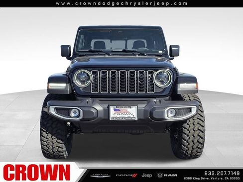 New 2026 Jeep Gladiator Sport image 2