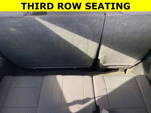 Used 2017 GMC Yukon SLE image 7