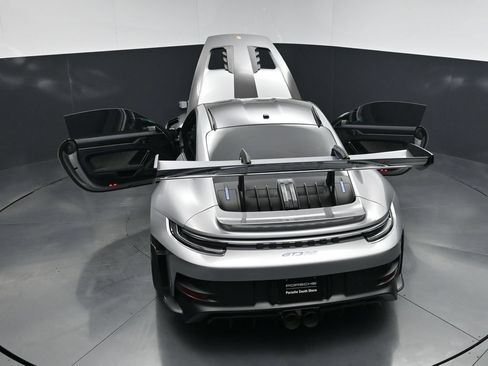 Used 2024 Porsche 911 GT3 RS RWD image 31