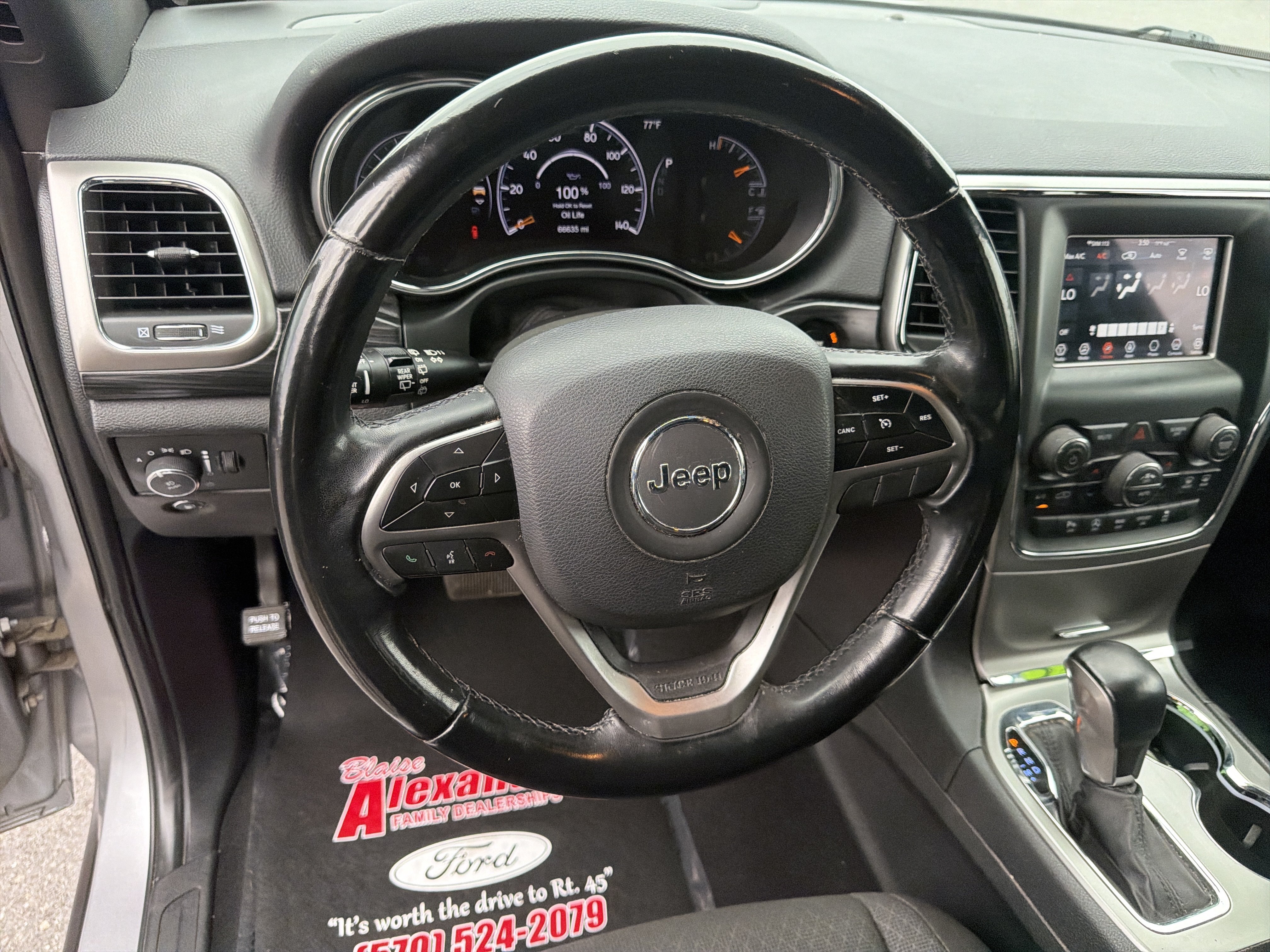 Used 2020 Jeep Grand Cherokee Laredo AWD/4WD image 17