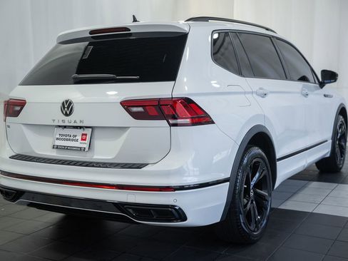 Used 2024 Volkswagen Tiguan SE R-Line FWD image 4