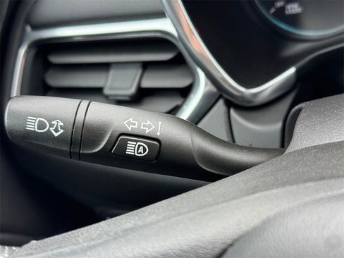 Used 2020 Chevrolet Equinox LT image 26