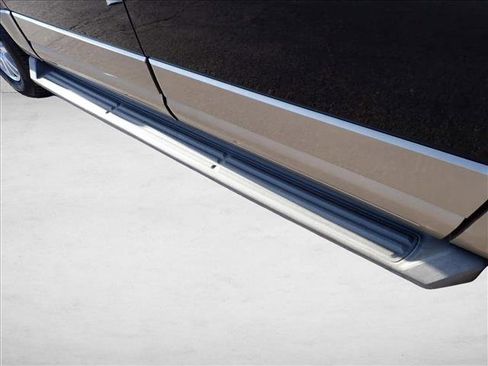 Used 2014 Ford Expedition EL XLT w/ Equipment Group 202A image 8