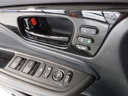 Used 2023 Honda Odyssey Touring image 14