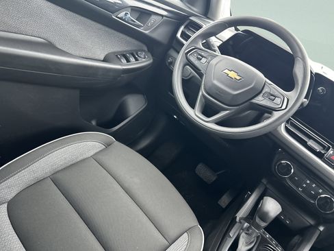 Used 2025 Chevrolet TrailBlazer LT w/ Driver Confidence Package image 20