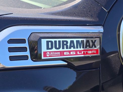 New 2025 GMC Sierra 2500 SLT w/ SLT Premium Package image 11