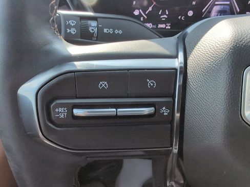 Used 2024 GMC Canyon AT4 w/ AT4 Premium Package AWD/4WD image 18