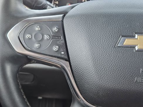 Used 2023 Chevrolet Traverse Premier AWD/4WD image 35