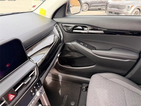 New 2026 Kia Seltos S image 9