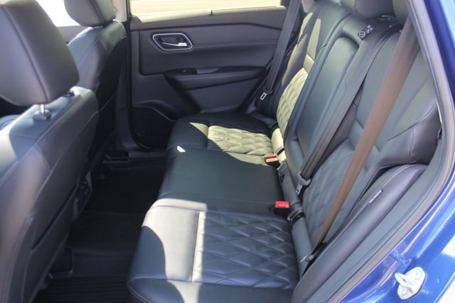 Used 2023 Nissan Rogue Platinum w/ Platinum Premium Package AWD/4WD image 25