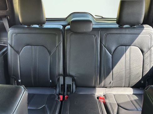 Used 2020 Ford Expedition Limited AWD/4WD image 23