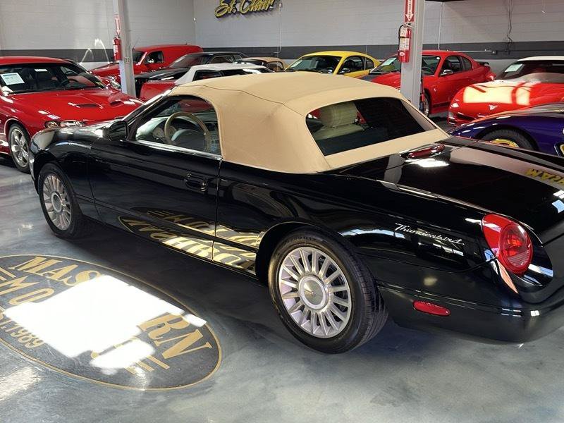 Used 2005 Ford Thunderbird RWD image 16