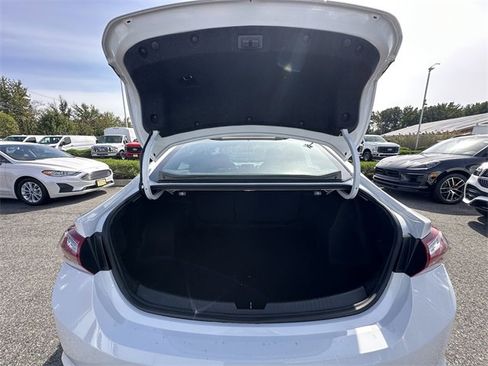 Used 2022 Chevrolet Malibu LT image 41