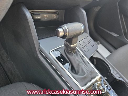 Used 2024 Kia Sportage LX FWD image 10