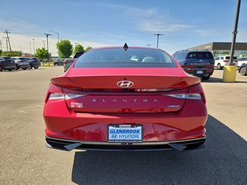 Certified 2023 Hyundai Elantra Limited w/ Preferred Accessory Package FWD image 7