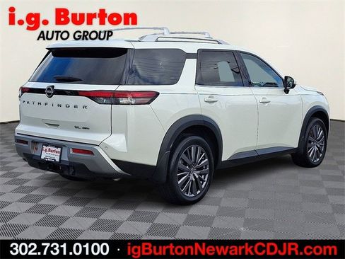 Used 2024 Nissan Pathfinder SL w/ SL Premium Package image 6