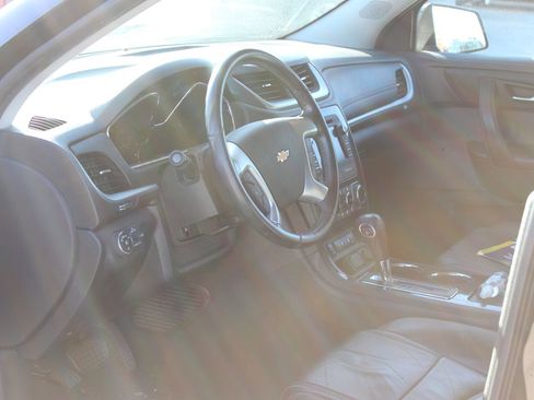 Used 2017 Chevrolet Traverse LT image 10