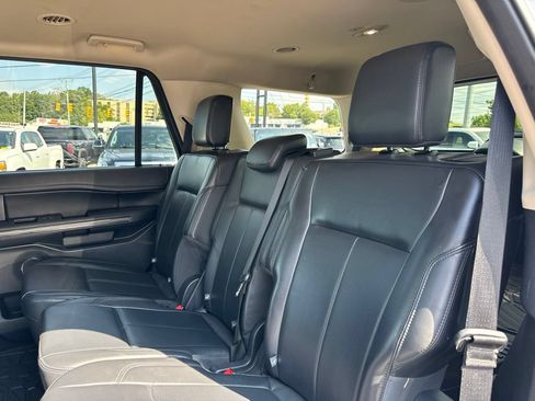 Used 2024 Ford Expedition XLT AWD/4WD image 26