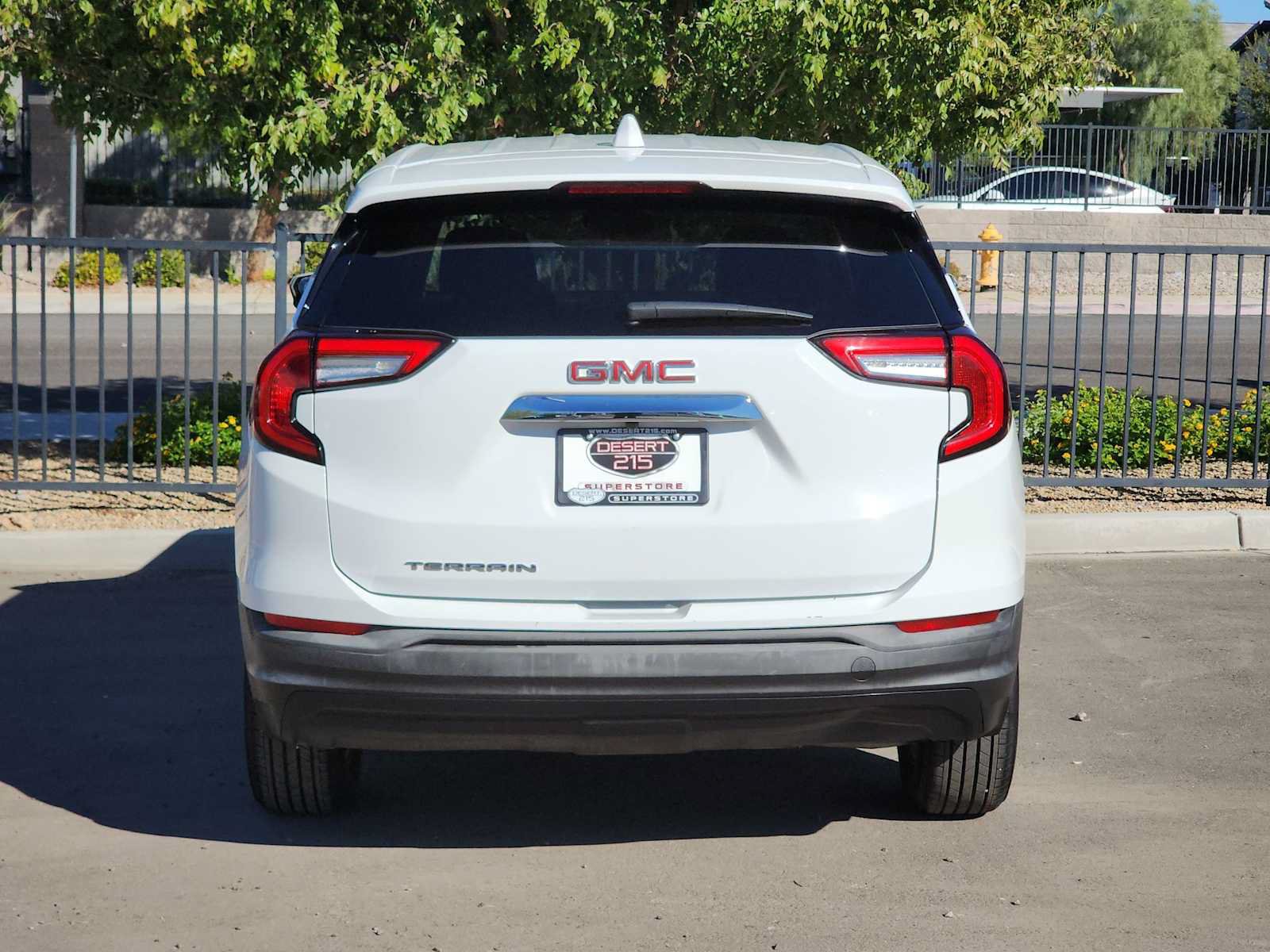 Used 2024 GMC Terrain SLE FWD image 7