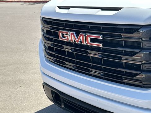 Used 2023 GMC Sierra 1500 Elevation AWD/4WD image 30