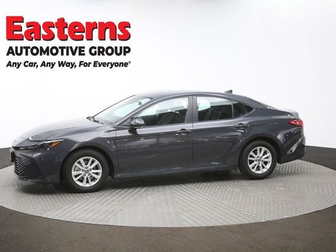Used 2025 Toyota Camry LE FWD image 57