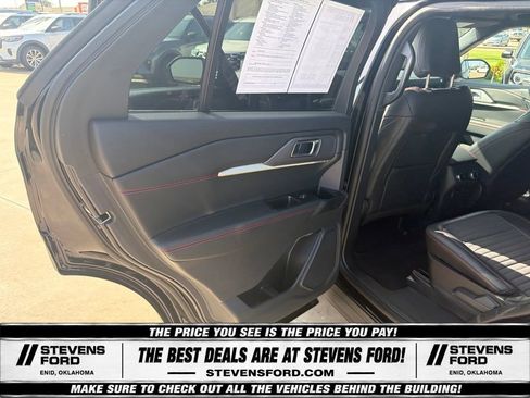 Used 2025 Ford Explorer ST-Line AWD/4WD image 38